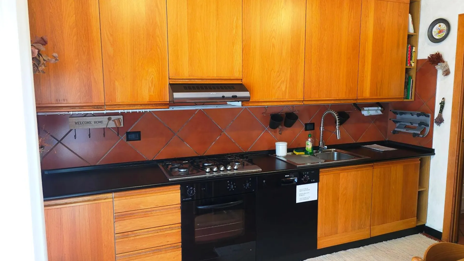 Welcome Apartment Lecco 0*,  Italy
