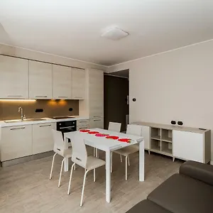 Сasa de vacaciones Lake Como Apartments, Lecco